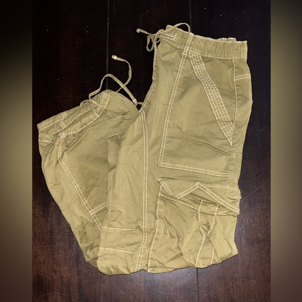 Nicole Miller Women’s Cargo Pants in Olive Green with Drawstring